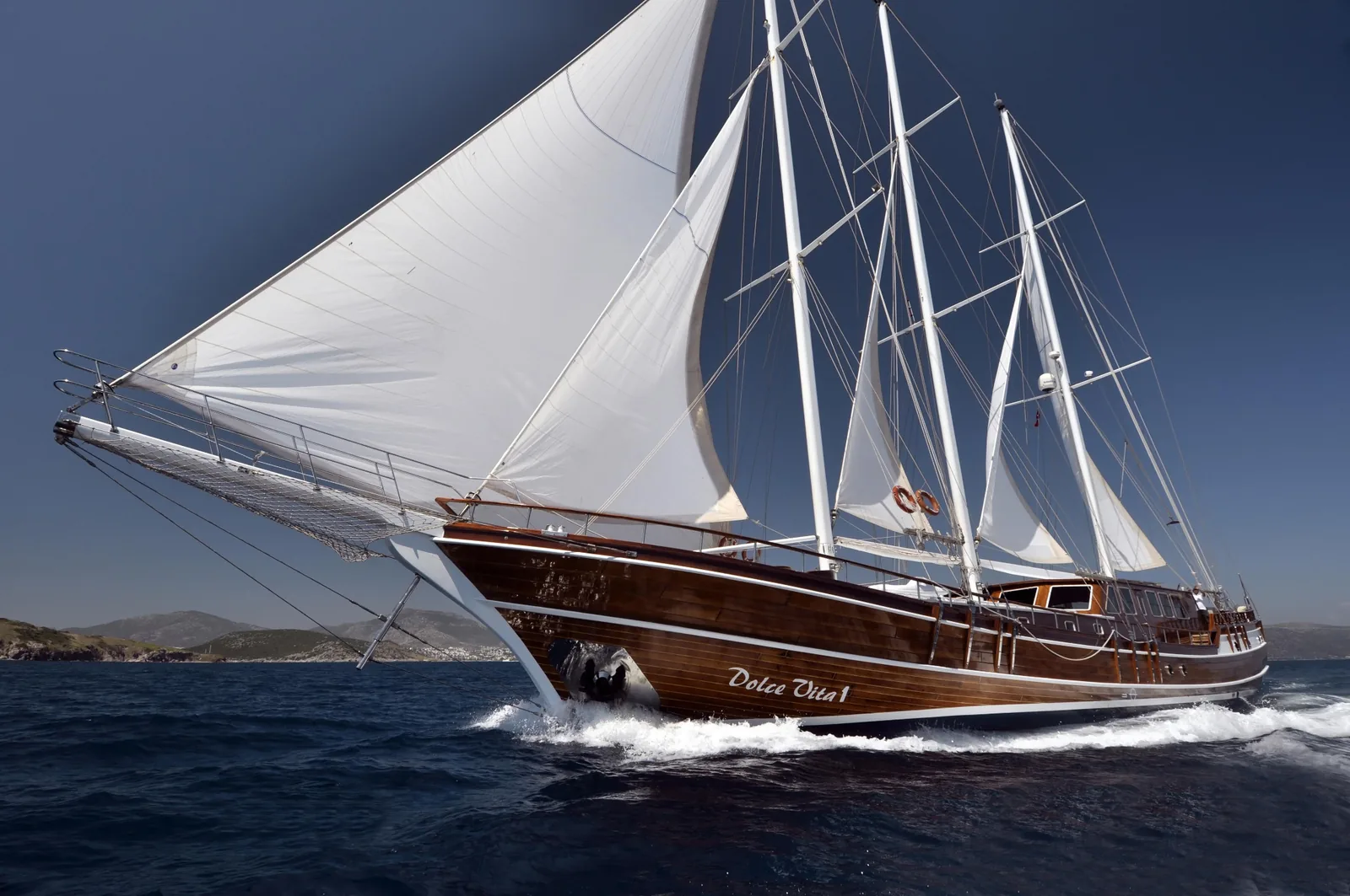 M/Y Dolce Vita private charter yacht