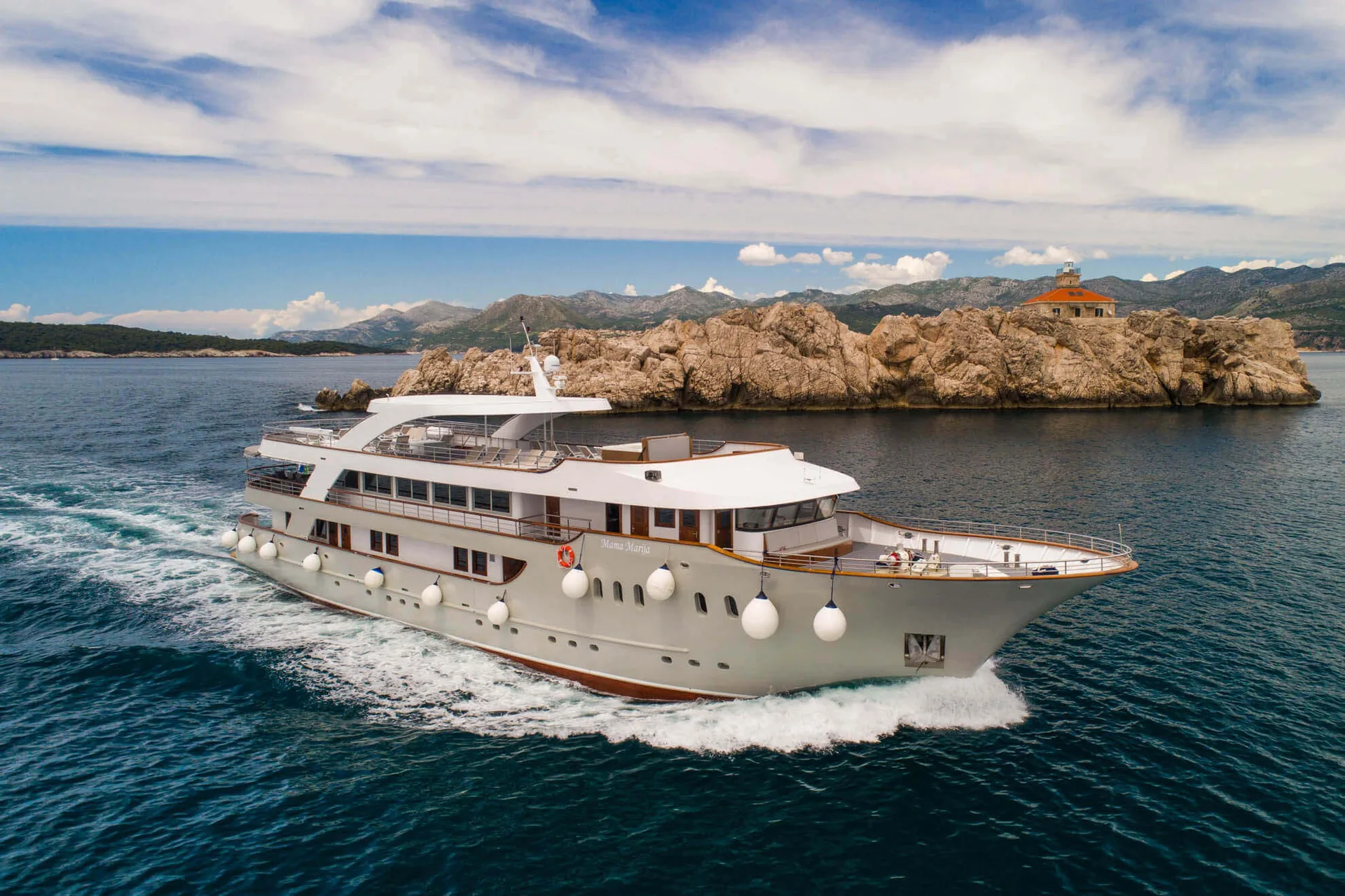 Mama Marija cruise ship