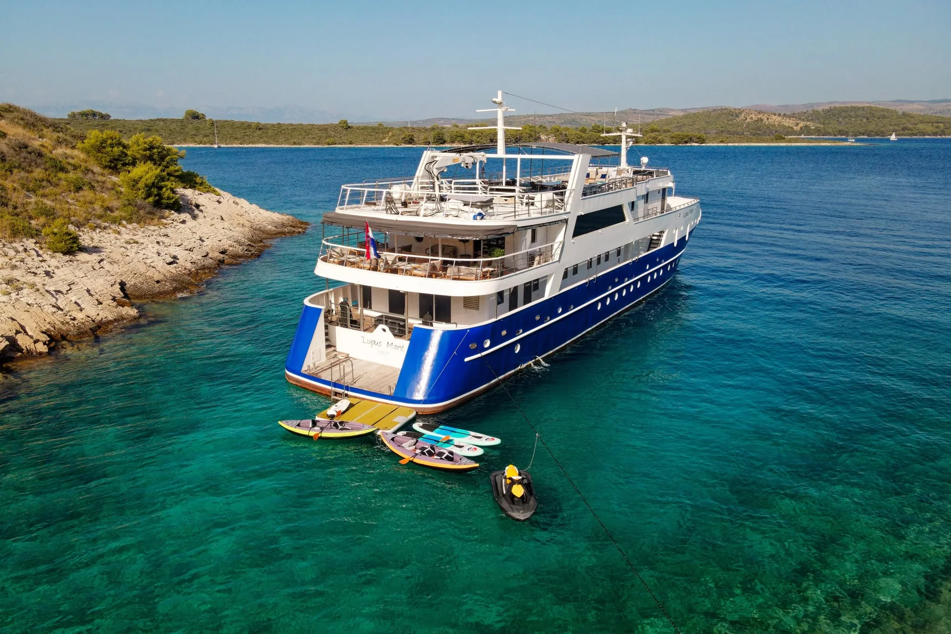 Lupus Mare cruise ship